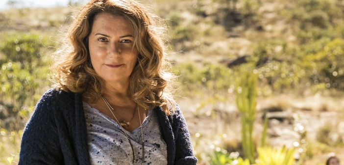 Edméia/Grace (Patricya Travassos) – Personagens de “Espelho da Vida”