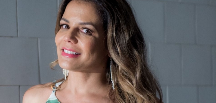 Sandra (Nívea Stelmann) – Personagens de “Verão 90”