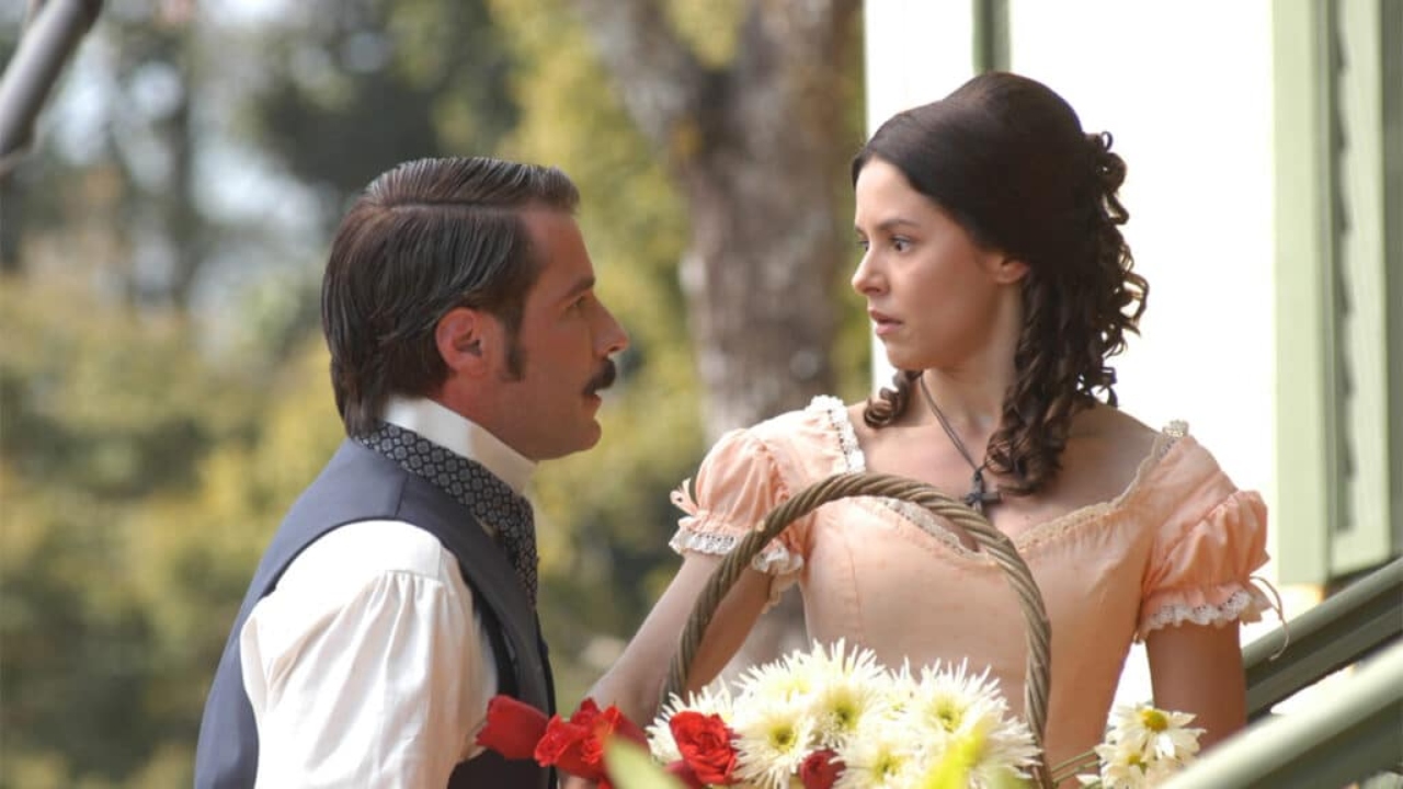Leôncio e Isaura em A Escrava Isaura (Divulgação / Record TV)