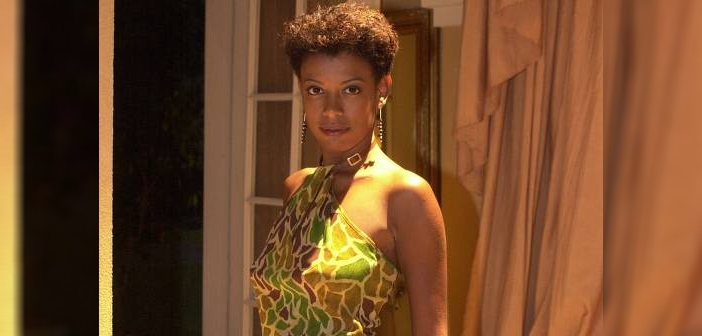 Carolina (Thalma de Freitas) – Personagens de “O Clone”