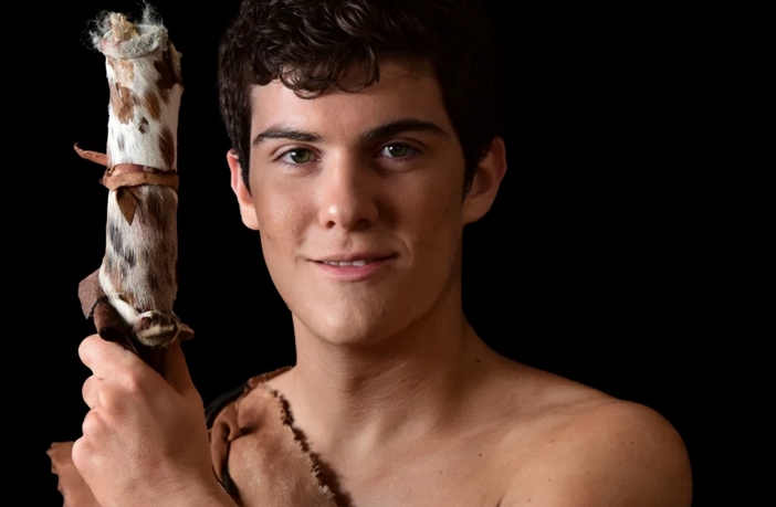 Audiências 21/01: Gênesis volta a superar os 16 pontos e incomoda concorrentes Caio Manhente como Abel em Gênesis (Record / Blad Meneghel)