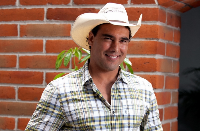 José Ângelo em Amores Verdadeiros (Divulgação / Televisa)