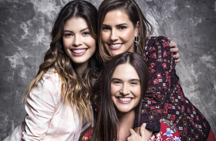 Audiências 13/07: Segunda temporada de Salve-se Quem Puder bate recorde Kyra, Alexia e Luna em Salve-se Quem Puder (Divulgação / Globo)