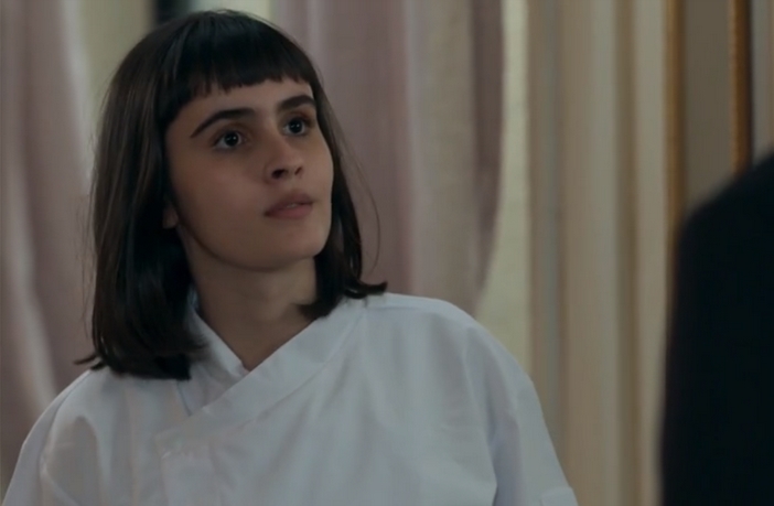 Pega Pega: Bebeth pressiona Eric e ameaça sumir se ele demitir os funcionários do hotel Bebeth em Pega Pega (Reprodução / Globo)