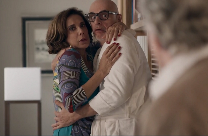 Pega Pega: Pedrinho e Lígia se beijam e são flagrados por Athaíde Lígia e Pedrinho em Pega Pega (Reprodução / Globo)