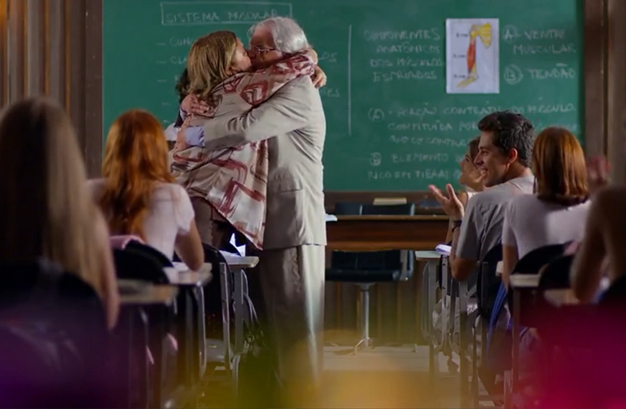 A Vida da Gente: Wilson surpreende Moema com pedido de perdão Moema e Wilson em A Vida da Gente (Reprodução / Globo)