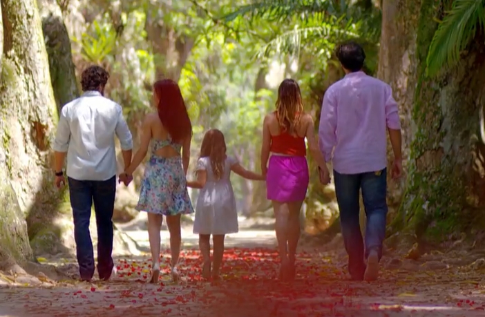 Rodrigo, Manu, Júlia, Ana e Lúcio em A Vida da Gente (Reprodução / Globo)