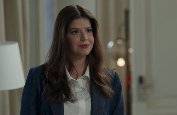 Pega Pega: Maria Pia confessa que é contra a relação de Luíza e Eric Maria Pia em Pega Pega (Reprodução / Globo)