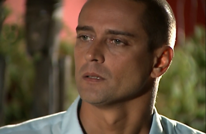 Cássio em Paraíso Tropical (Reprodução / Globo)