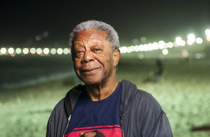 Pega Pega: Cristóvão se afasta de Dom para não perder o emprego Cristóvão em Pega Pega (Divulgação / Globo)