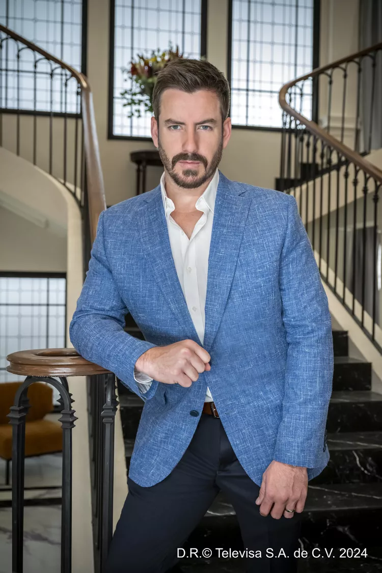 Leonardo em As Filhas da Senhora Garcia (Divulgação / Televisa / SBT)