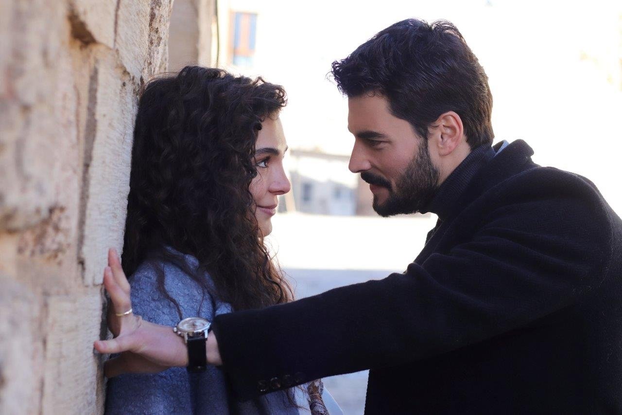 Reyyan e Miran em Hercai Amor e Vingança (Divulgação)